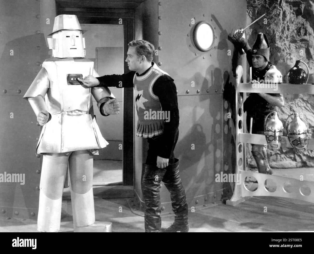 THE PHANTOM EMPIRE [US SERIAL 1935] GENE AUTRY [centre] Date: 1935 ...