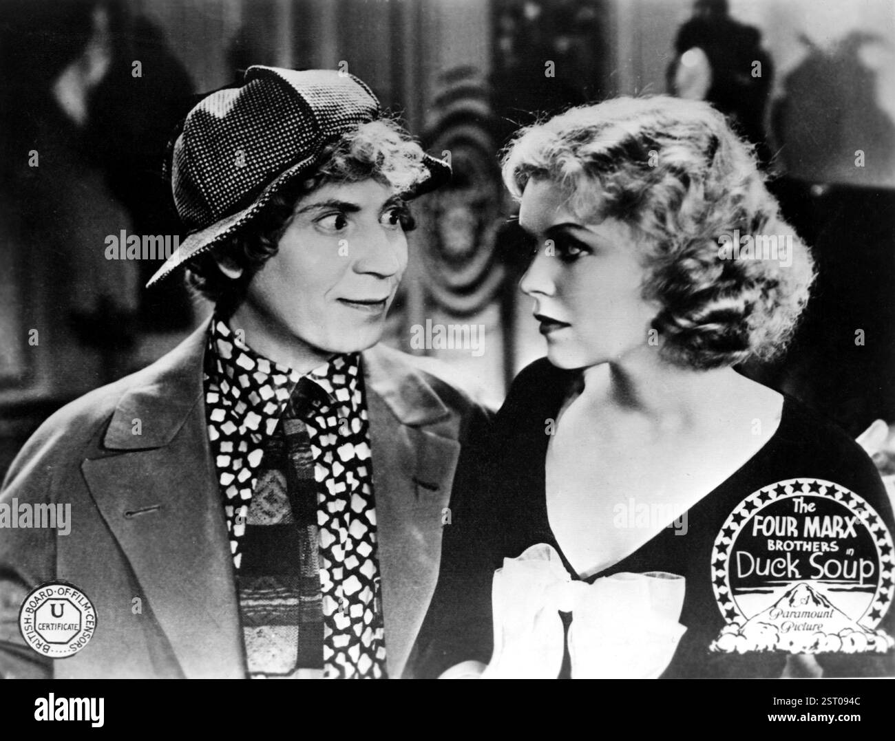DUCK SOUP [US 1933] HARPO MARX, VERNA HILLIE Date: 1933 Stock Photo - Alamy