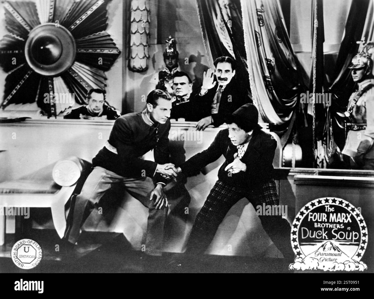 Zeppo marx hi-res stock photography and images - Alamy