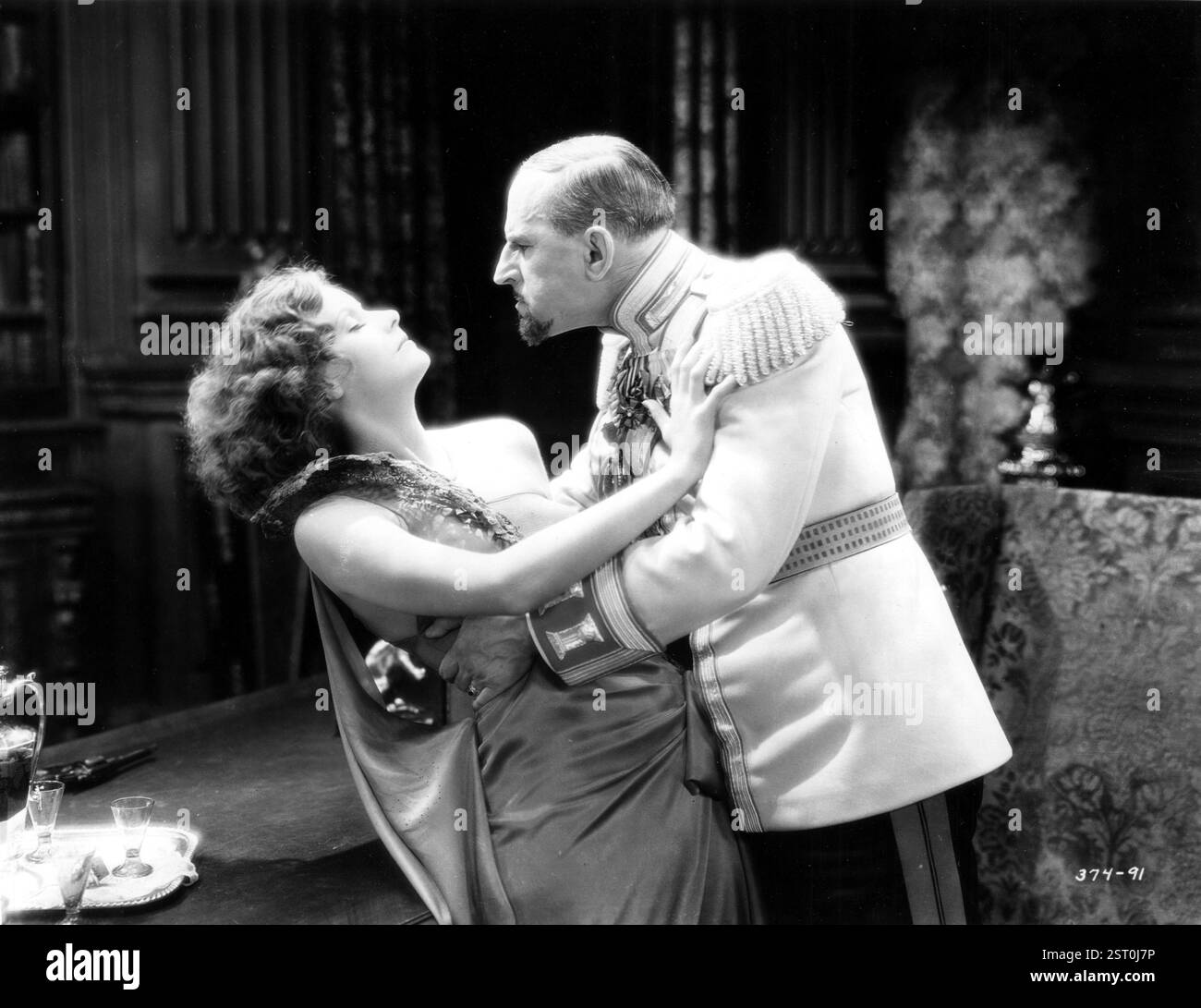 Greta garbo mysterious lady 1928 hi-res stock photography and images ...