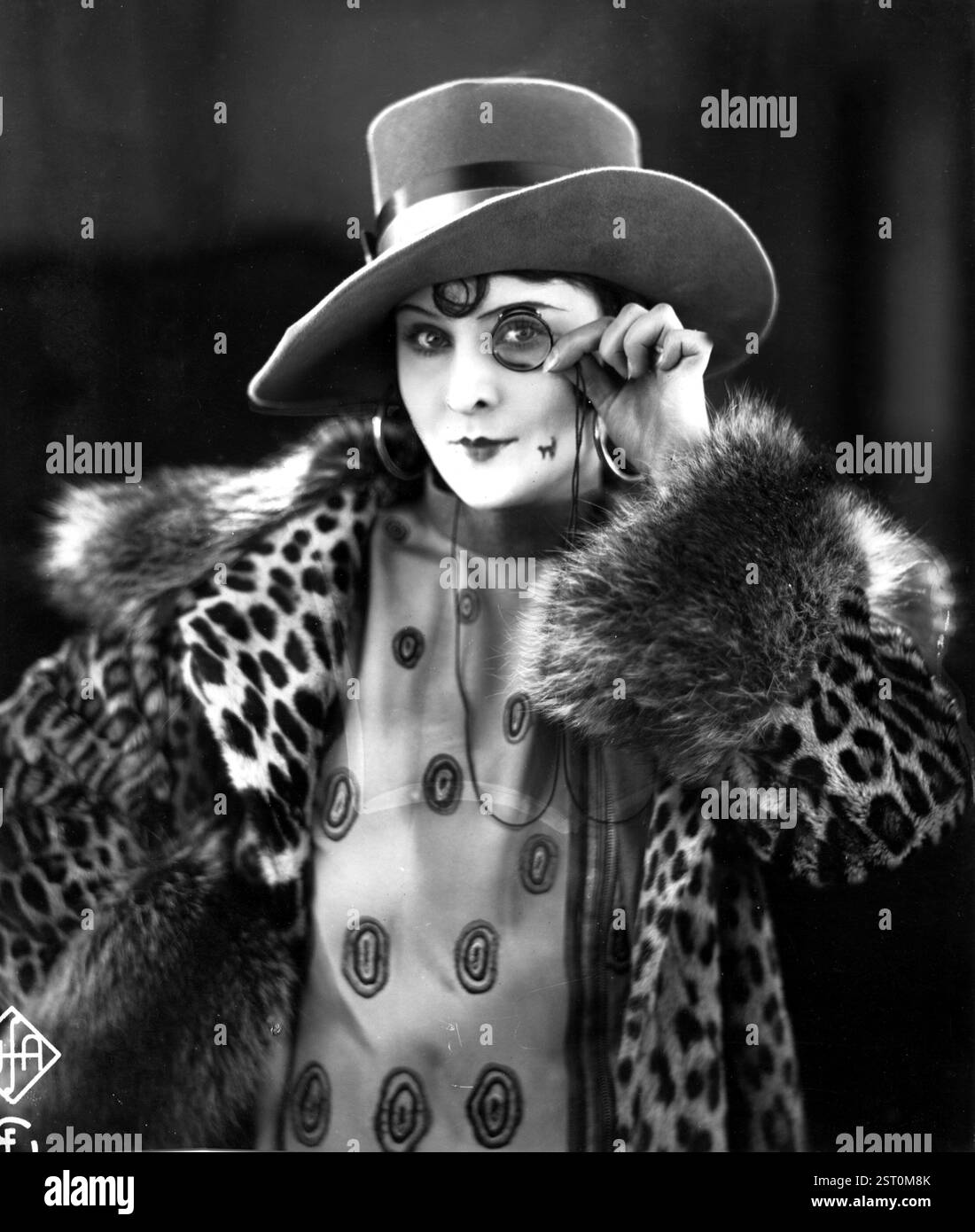 DIE TOLLE LOLA [GER 1927]  aka FABULOUS LOLA   LILLIAN HARVEY     Date: 1927 Stock Photo