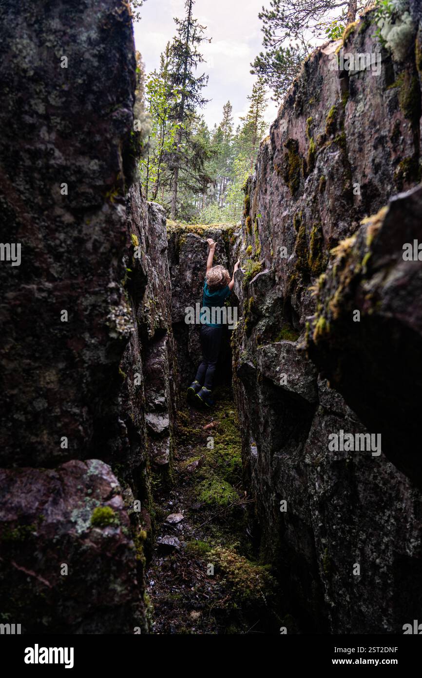 Narrow canyon hi-res stock photography and images - Alamy