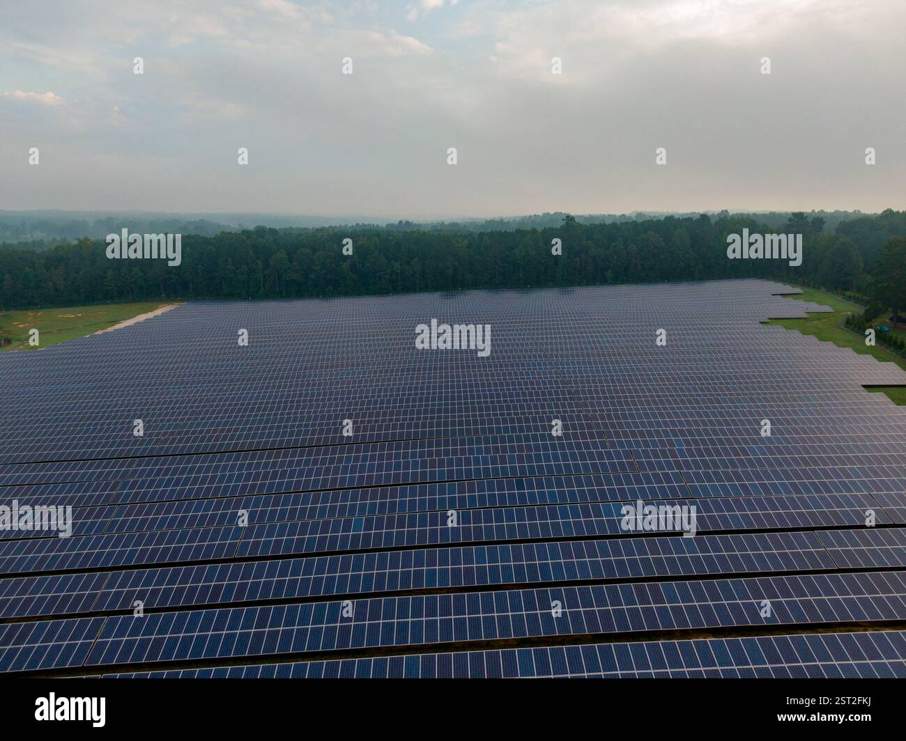 Aerial images of solar farm hi-res stock photography and images - Alamy