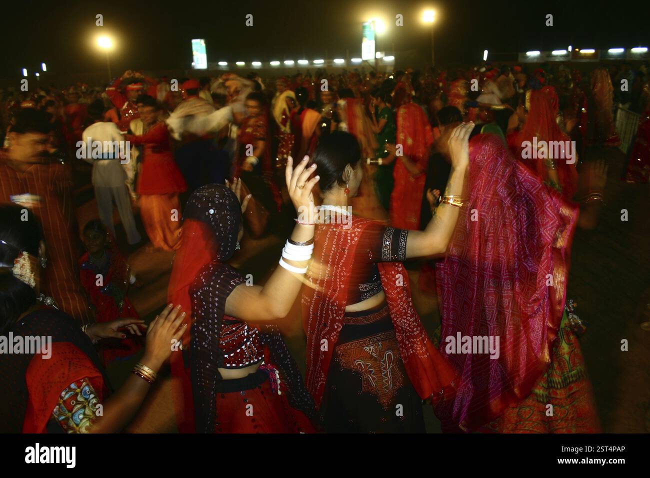 Garba, The traditional folk dance of Gujarat, Ahmedabad, Gujarat, India ...