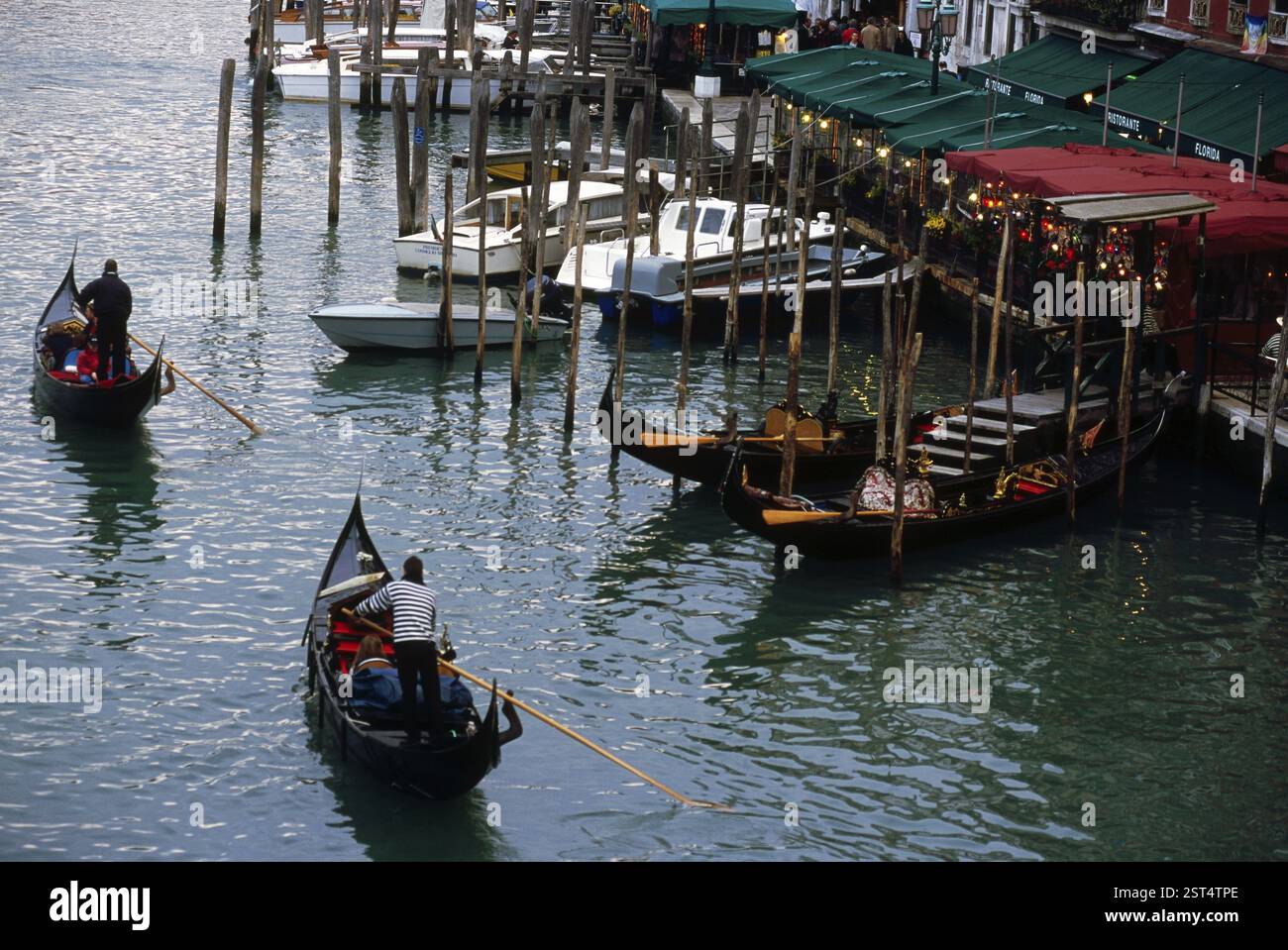 Aerial top down shot gondola hi-res stock photography and images - Alamy