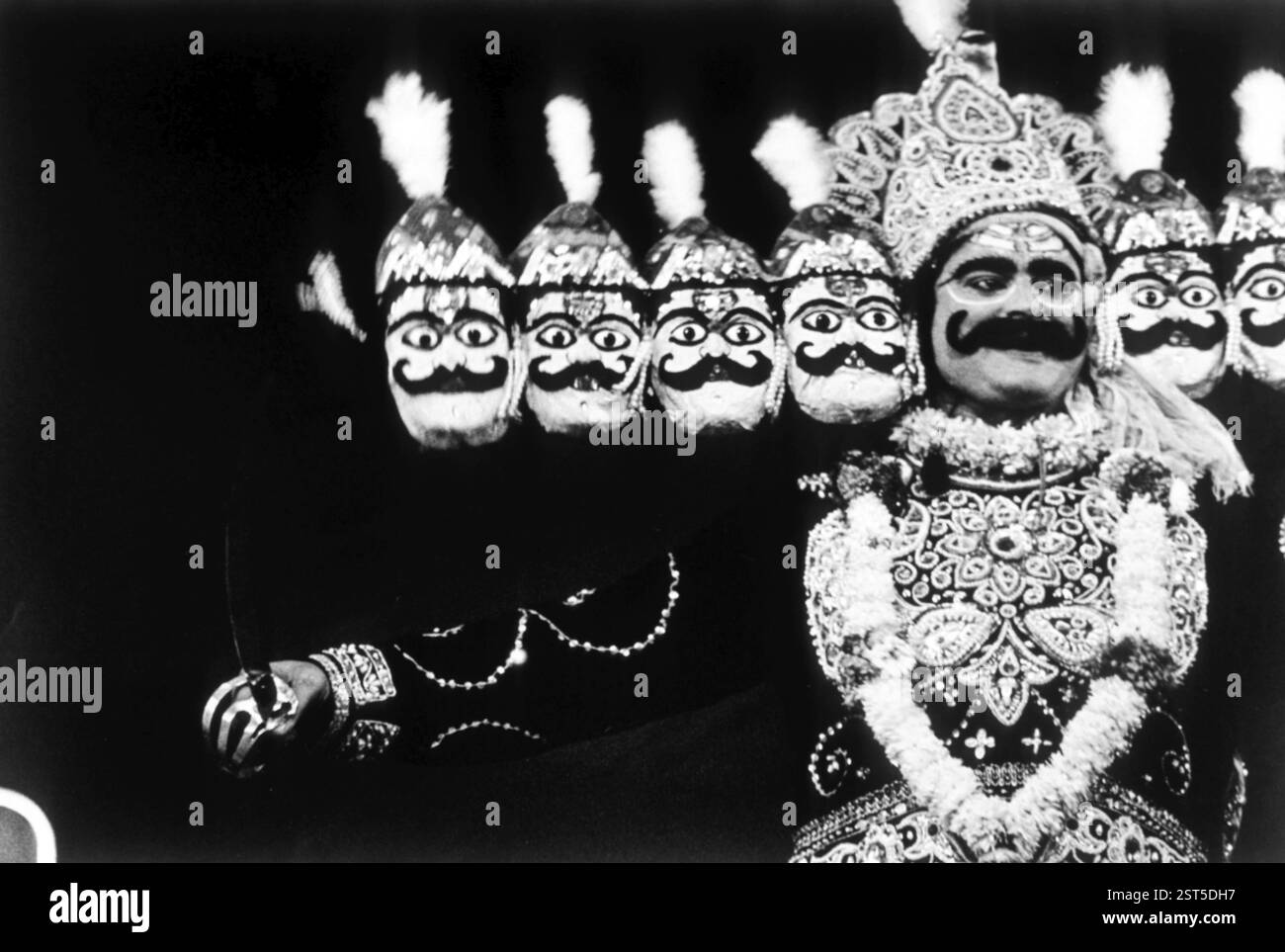 Hindu demon king ravana hi-res stock photography and images - Alamy