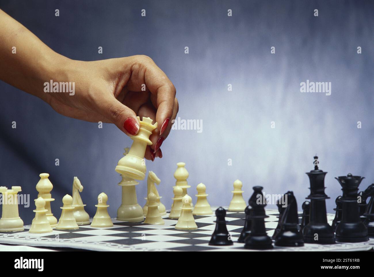 Hand moves chess pieces hi-res stock photography and images - Alamy