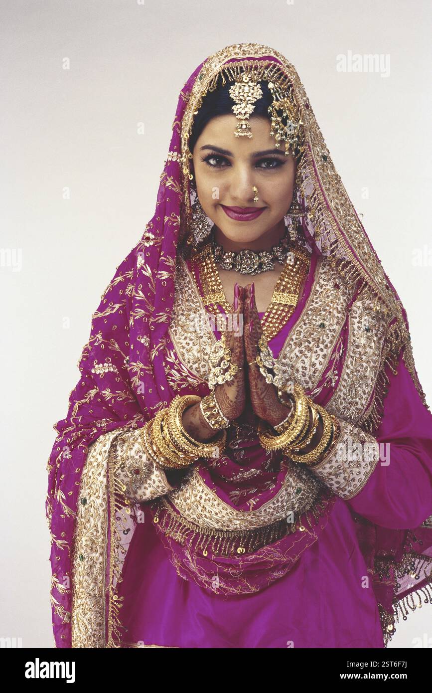 indian muslim bridesmaid dresses Brides and bridesmaid outfits available for rent Dm for more Available for rent at reasonable price! #rent #rentals #lehangharentals #bridalrentals #royalred #redlehanghas [ pakistani outfit muslim bride affordablerent kerala rental outfit