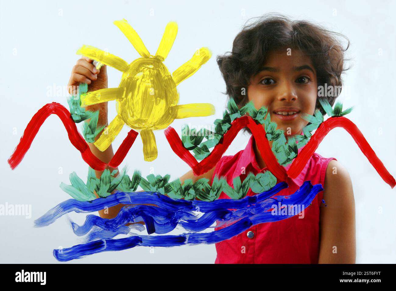 Eight year old girl drawing hi-res stock photography and images - Alamy