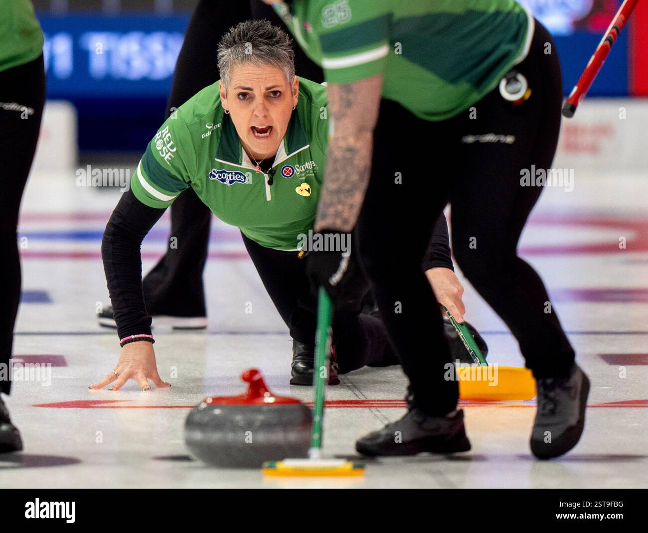 Thunder Bay, Canada. 17th Feb, 2025. Saskatchewan skip Nancy Martin calls a sweep during