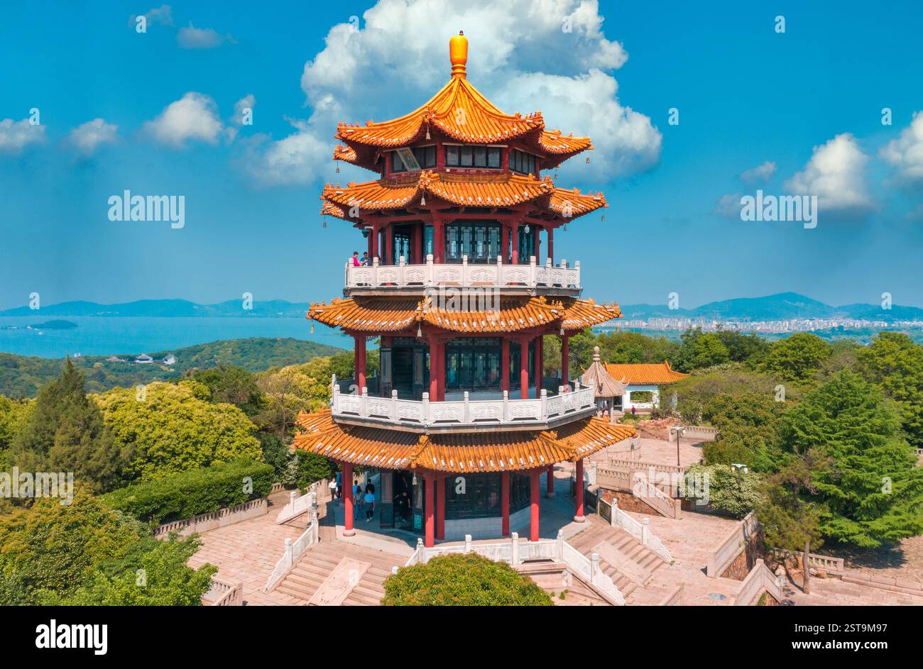 Yuantouzhu Peak Tower The Taihu Lake Lake Wuxi City Jiangsu Province Yuantouzhu Peak Tower The Taihu Lake Lake Wuxi City Jiangsu Province