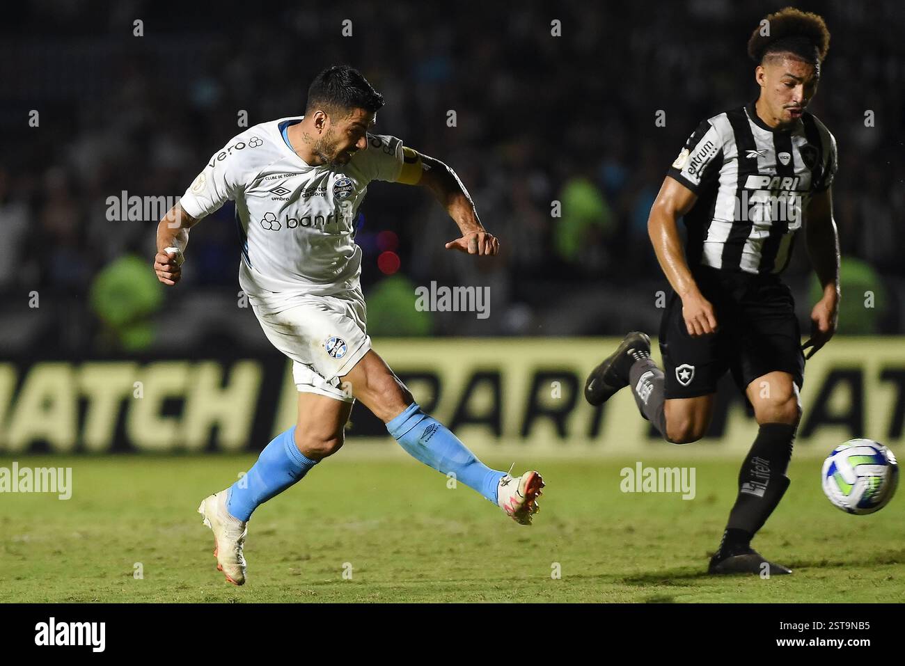 Rio de Janeiro, Brazil, November 16, 2023. Football player Luis Suarez from the Grêmio team, during a match against Botafogo for the Brazilian Champio Stock Photo