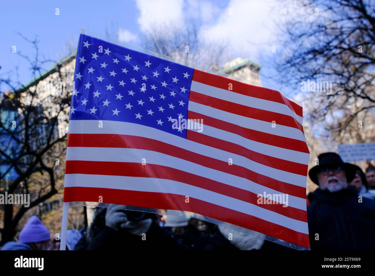 New York, NY, USA. 17th Feb, 2025. Thousands of New Yorkers protest