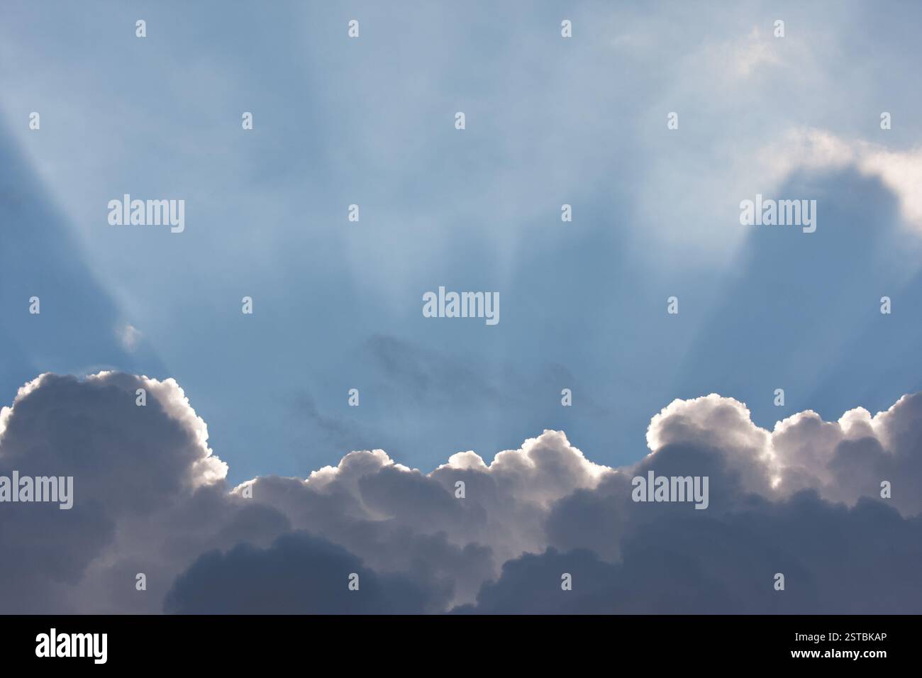 Clear sky sun rays hi-res stock photography and images - Alamy