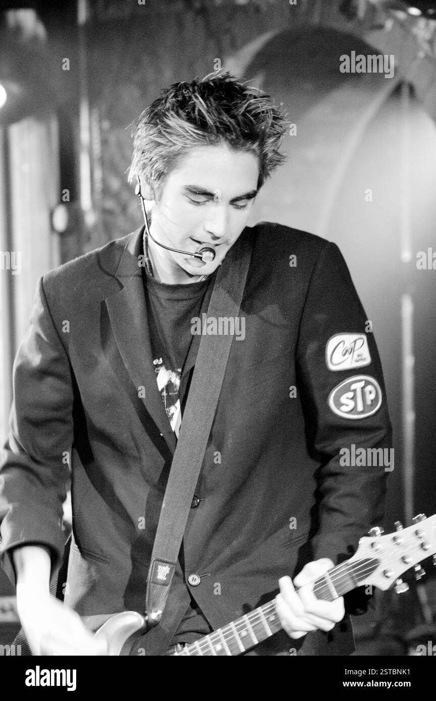 YOUNG CHARLIE SIMPSON, BUSTED, 2003: A young Charlie Simpson from ...