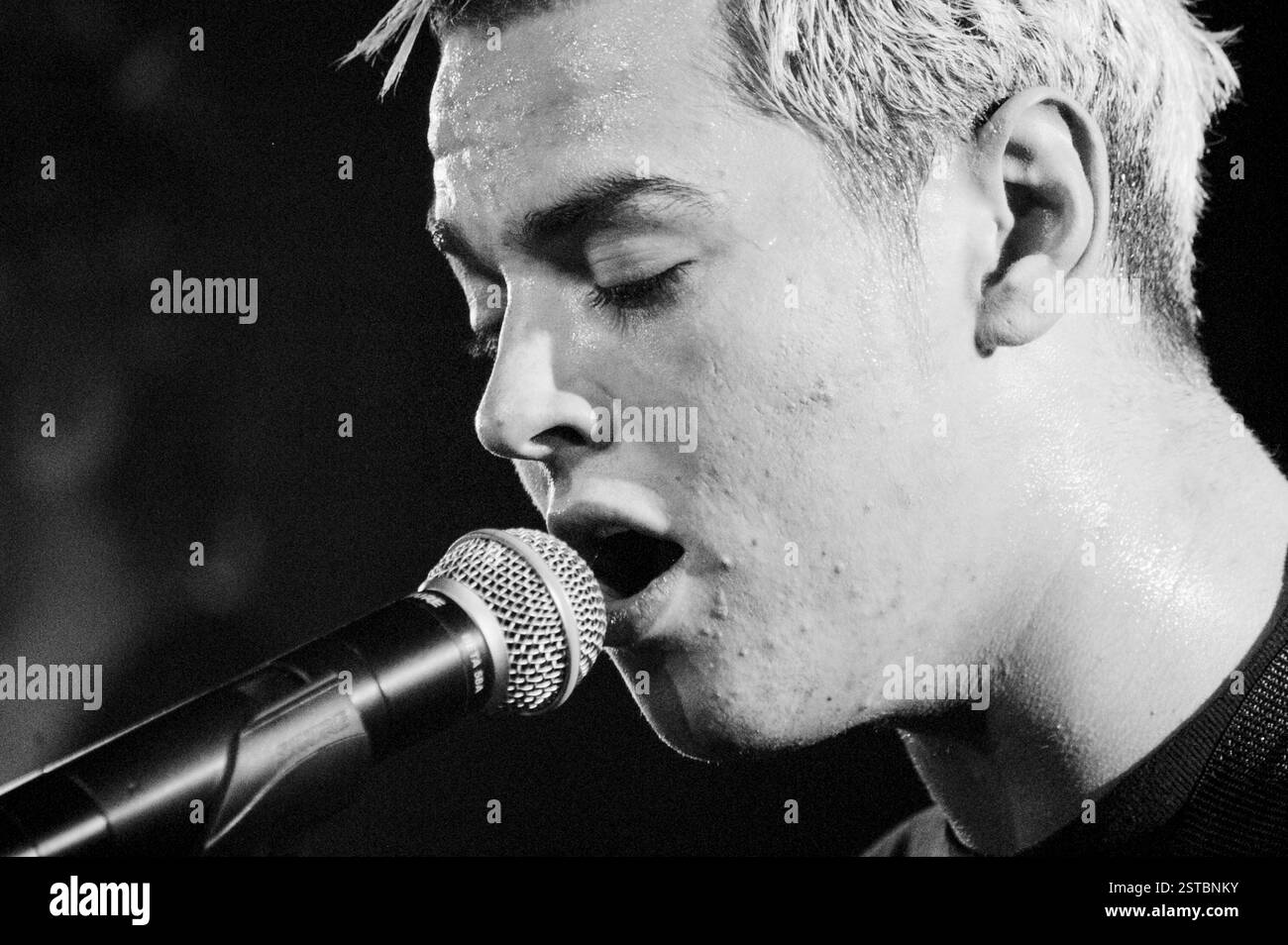 young-matt-willis-busted-2003-a-young-matt-willis-from-busted-at-the