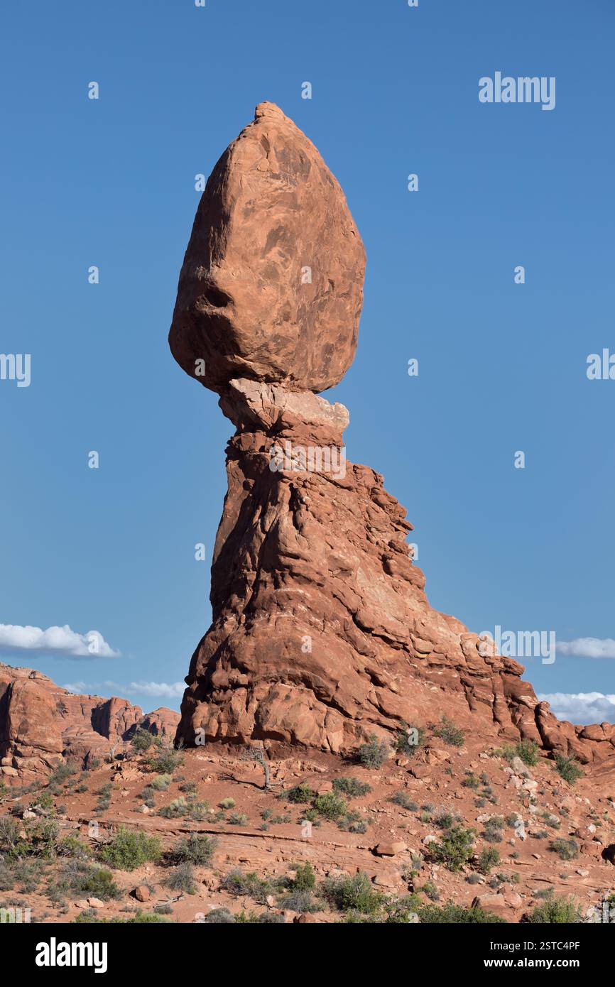 Balanced rocks arches national hi-res stock photography and images - Alamy