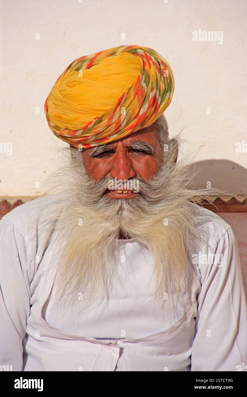 Old indian man hi-res stock photography and images - Alamy