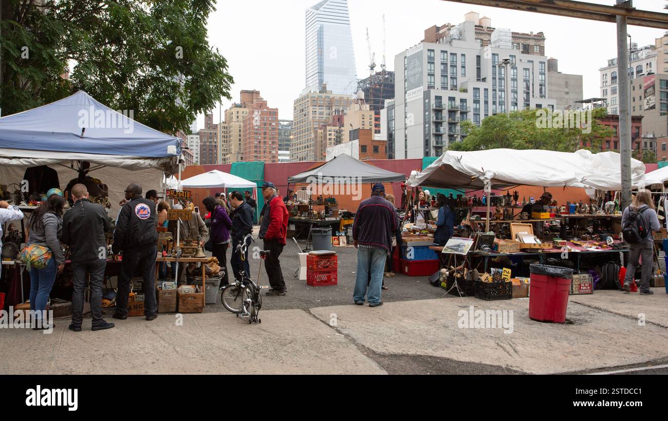 Hells kitchen flea market new york hi-res stock photography and images ...