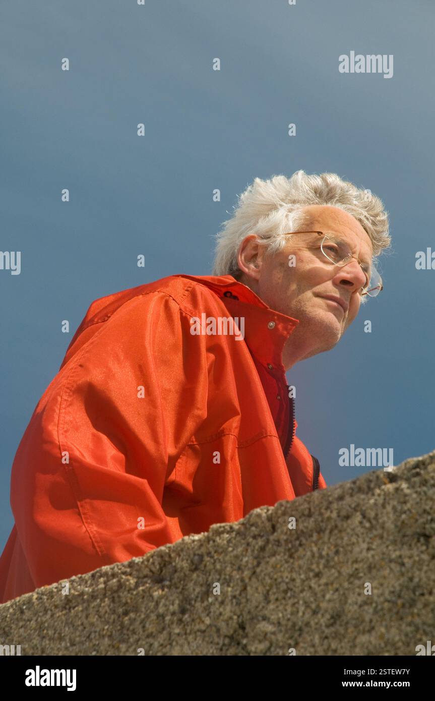 Elderly man outdoor hi-res stock photography and images - Alamy