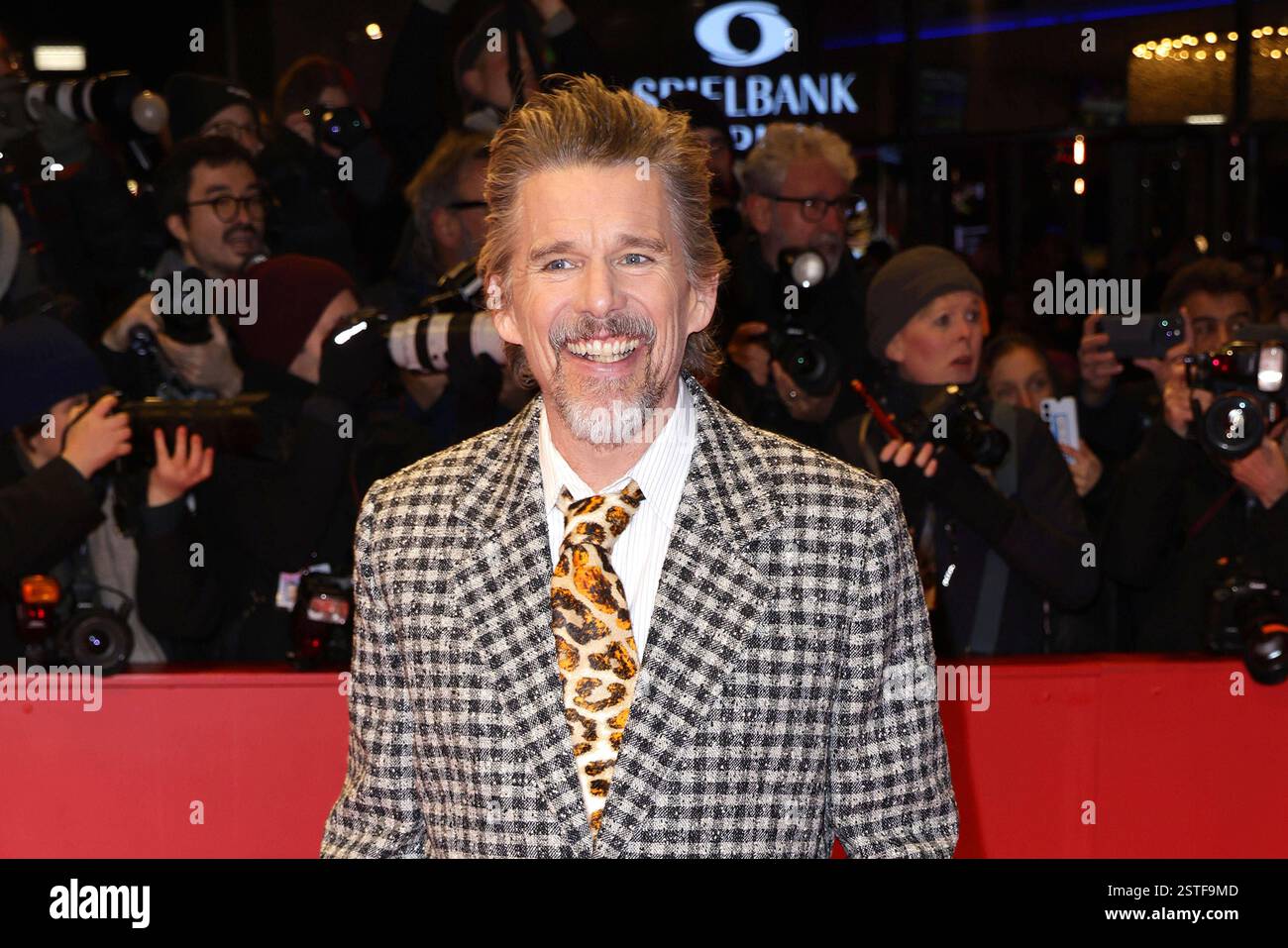 Ethan Hawke Bei Der Blue Moon Film Premiere Im Rahmen Der 75 Ethan Hawke Bei Der Blue Moon Film Premiere Im Rahmen Der 75 Berlinale Am 18022025 In Berlin Berlinale 2025 Blue Moon Ethan Hawke At The Blue Moon Film Premiere As Part Of The 75th Berlinale Film Festival On 18 02 2025 In Berlin Berlinale 2025 Blue Moon Film Premiere 2STF9MD