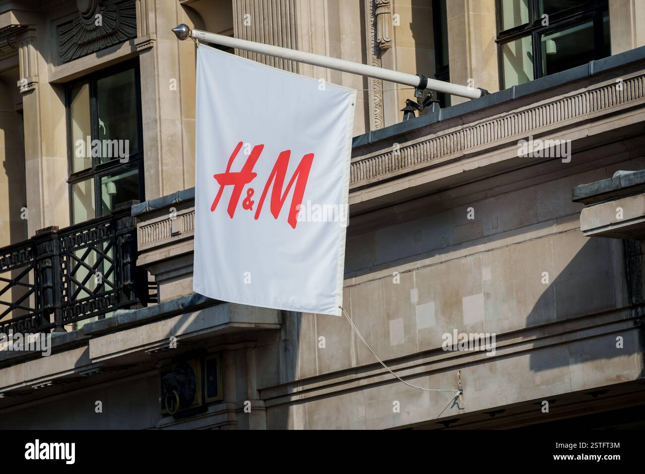 LONDON, UK. 16th February 2025. Selective focus photo. H&M logo on H&M ...