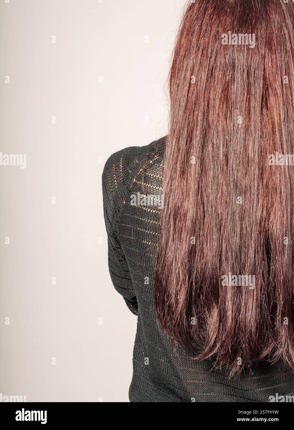 Thick hair rear view hi-res stock photography and images - Alamy