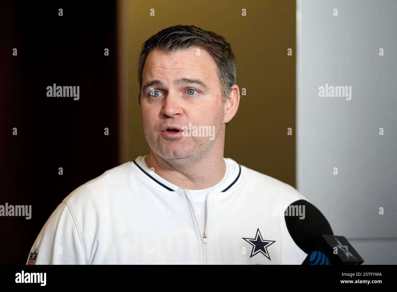 Dallas Cowboys linebackers coach Dave responds to questions during an NFL football news