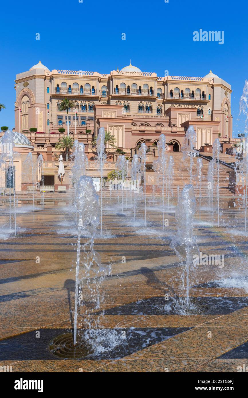 The Emirates Palace Mandarin Oriental (2005), a luxury five-star hotel in Abu Dhabi, United Arab Emirates Stock Photo