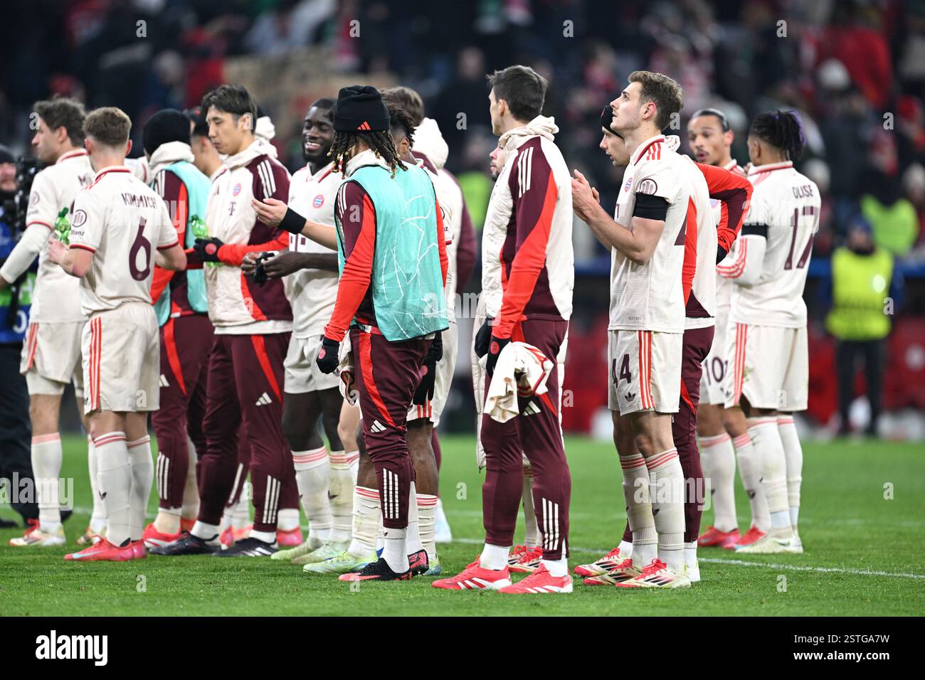 Munich, Germany. 18th Feb, 2025. Soccer Champions League, Bayern