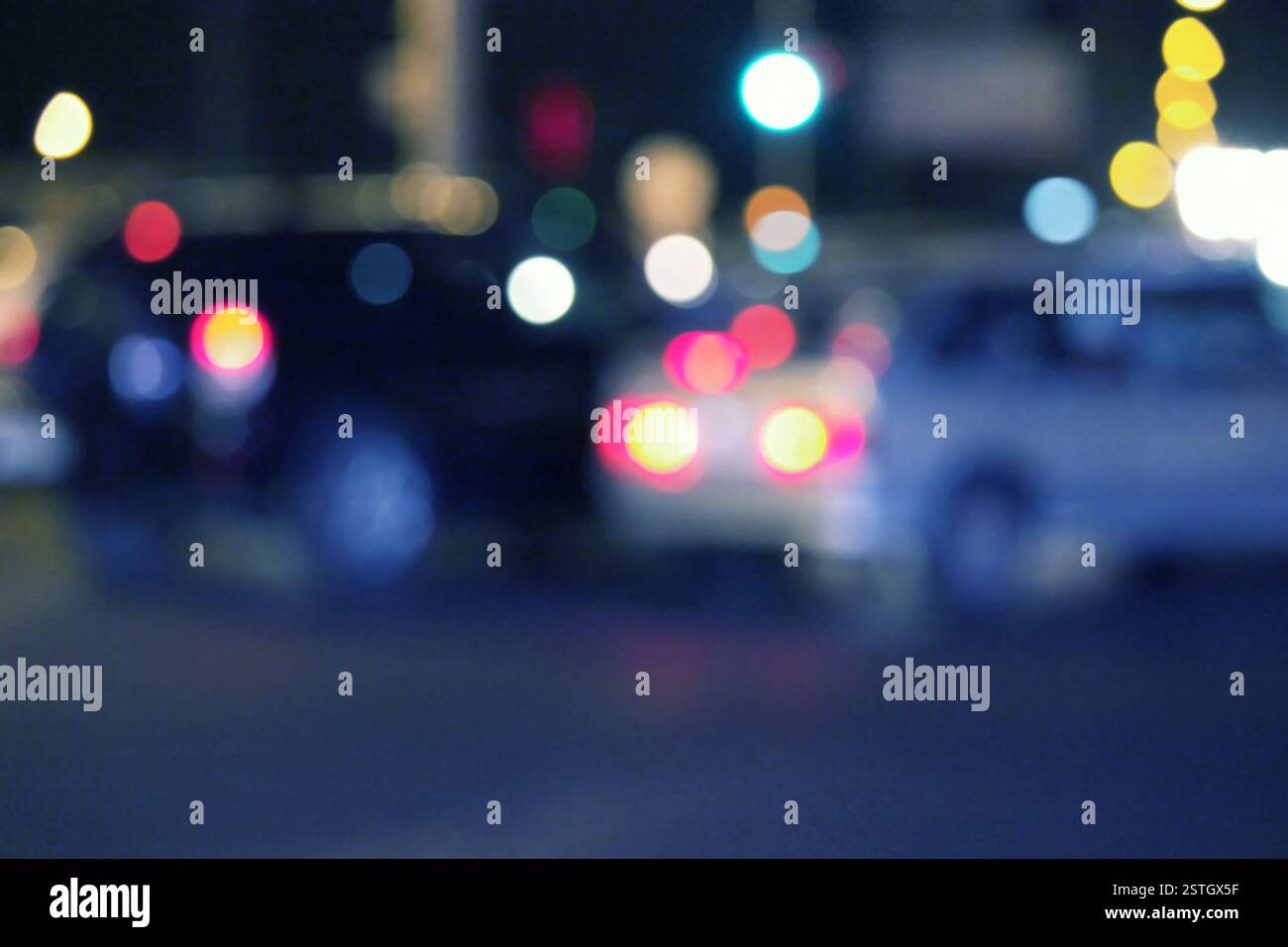 Defocused blurry street car lights hi-res stock photography and images ...