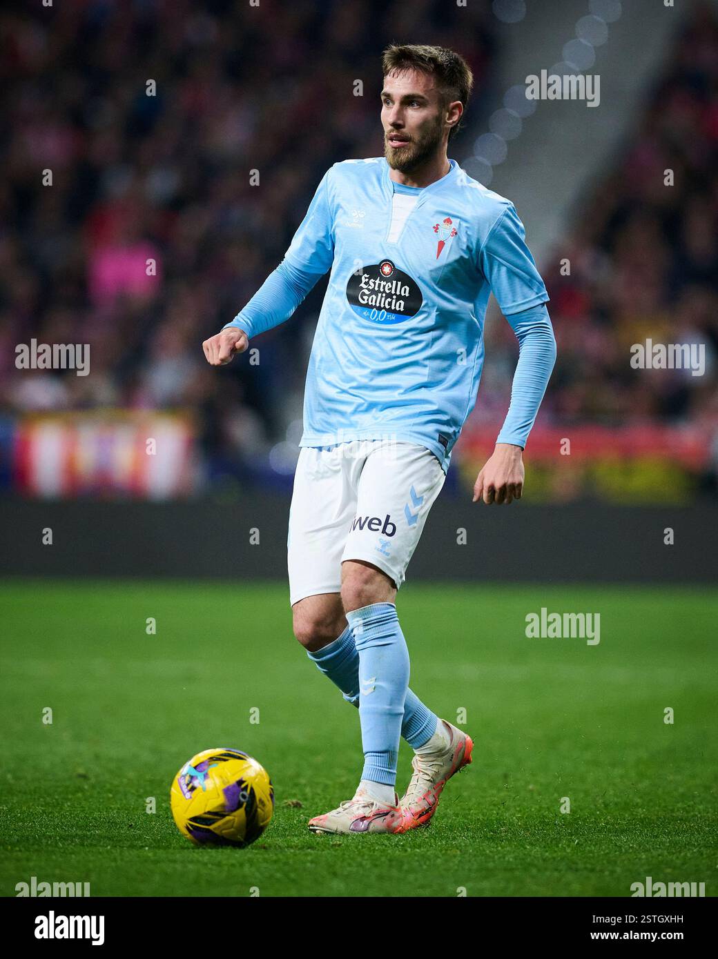 Madrid, Spain. 15th Feb, 2025. R. C. Celta de Vigo's Oscar Mingueza