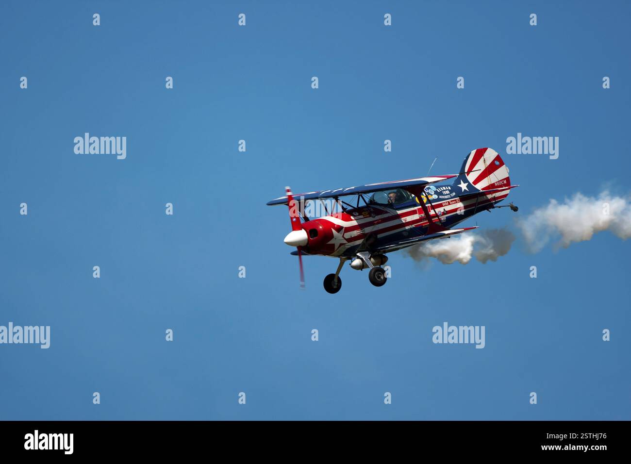 Biplane transport aircraft hi-res stock photography and images - Alamy