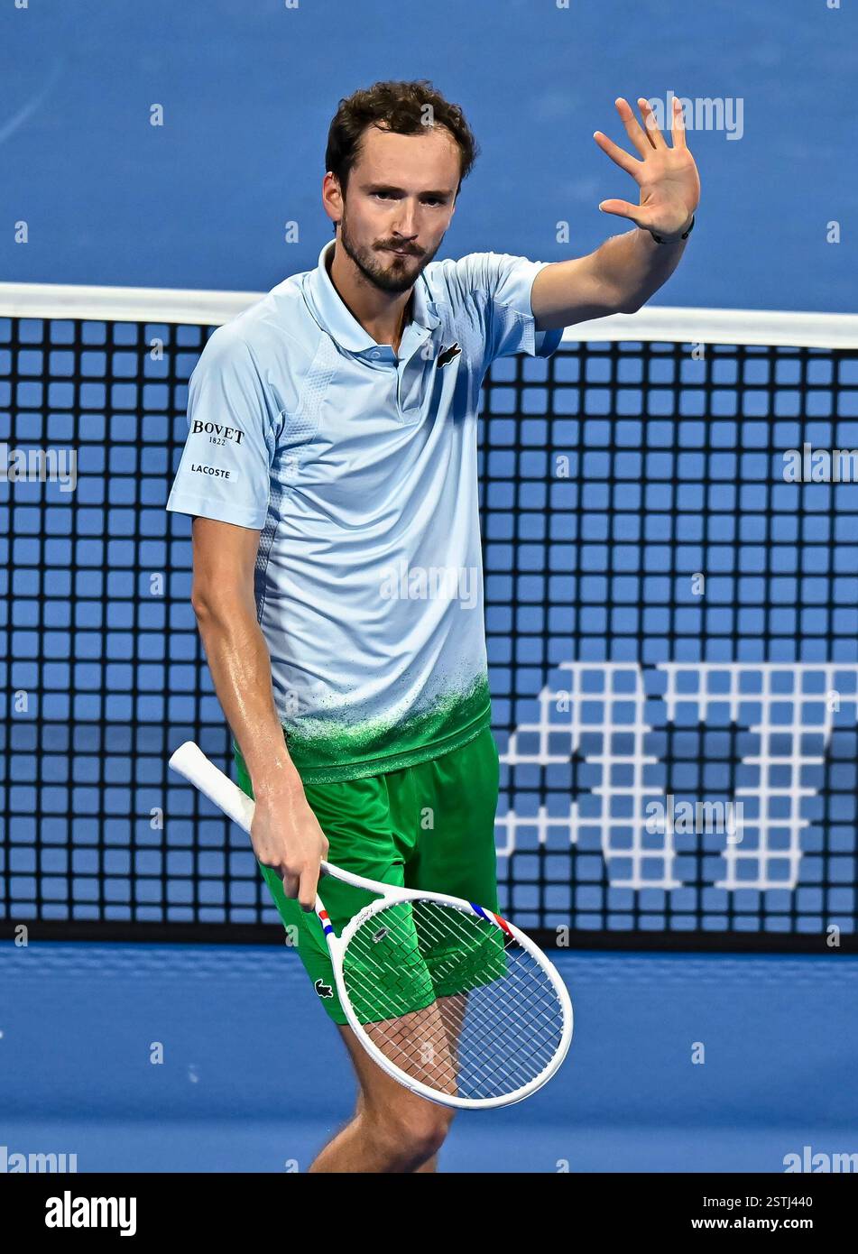 (250219) DOHA, Feb. 19, 2025 (Xinhua) Daniil Medvedev celebrates