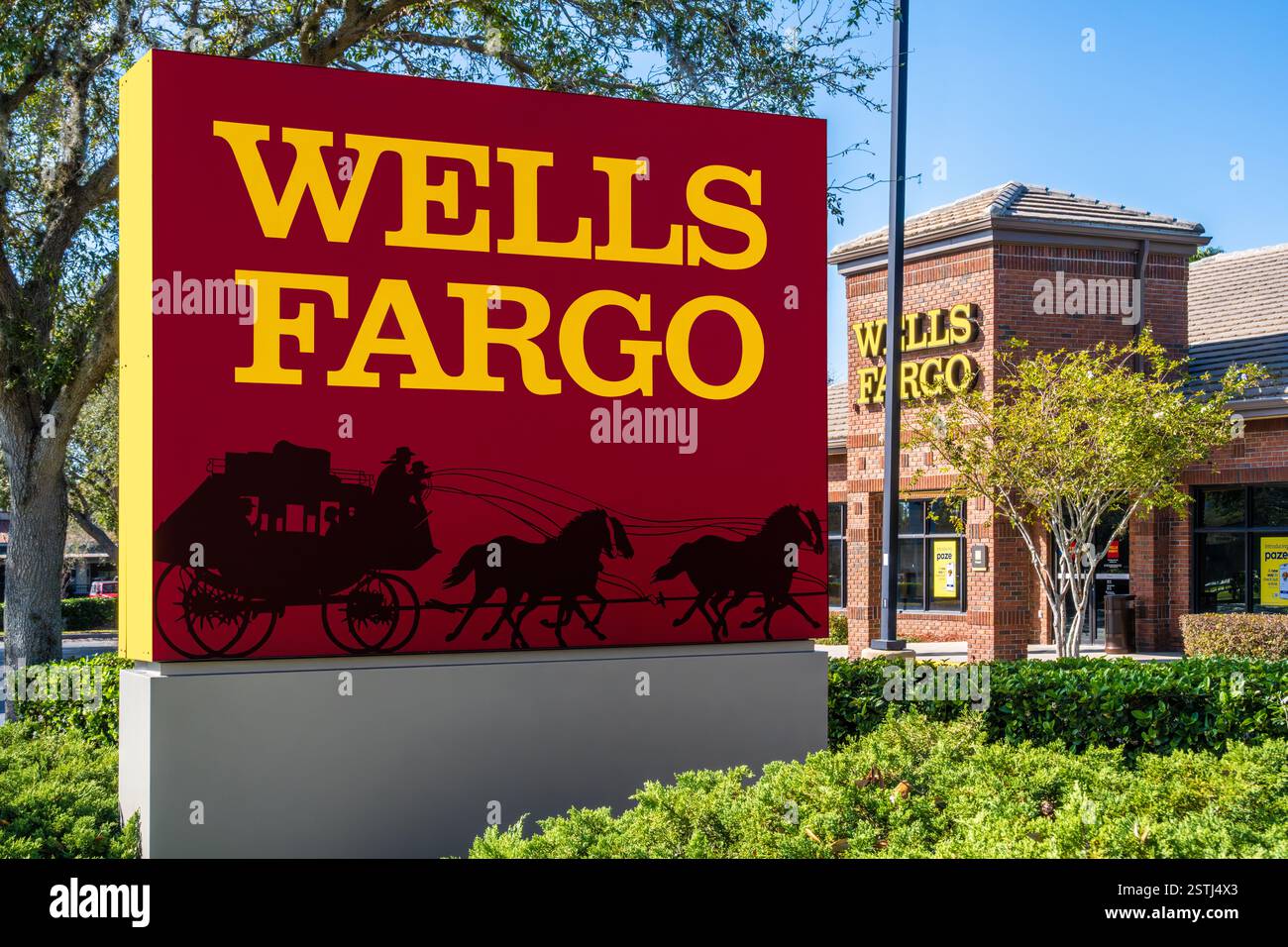 Wells fargo hi-res stock photography and images - Alamy