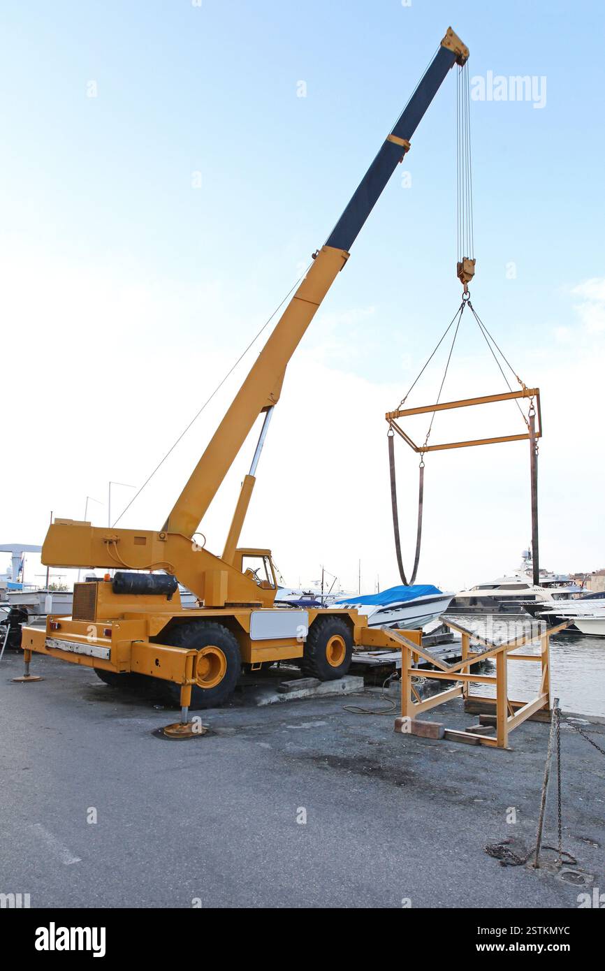 Mobile boat crane hi-res stock photography and images - Alamy