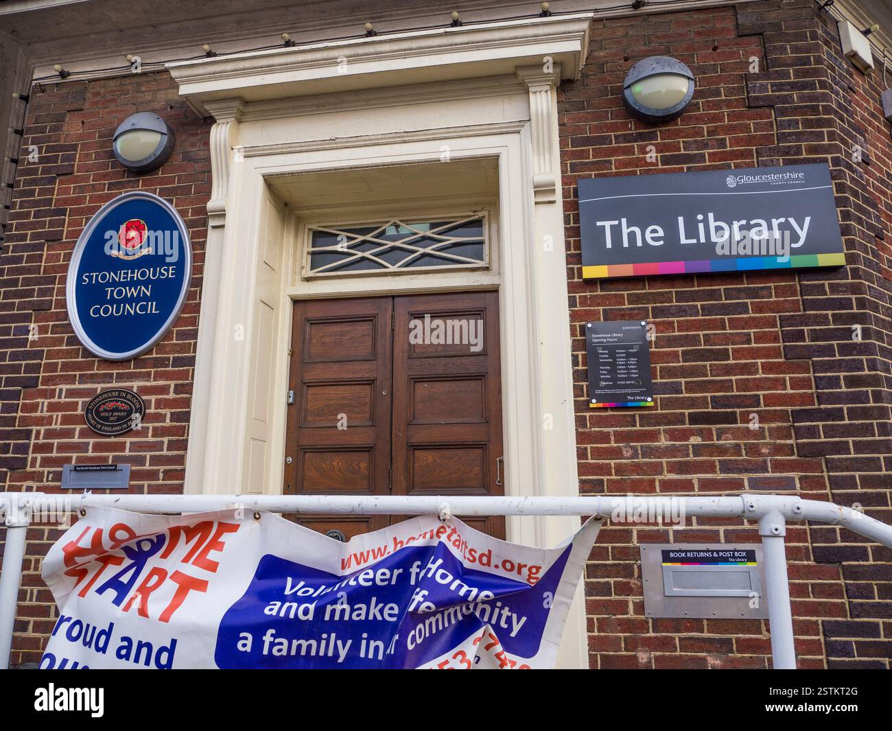 Stonehouse Town Council, Stonehouse Library, Stonehouse, Gloucestershire, England, UK, GB. Stock Photo