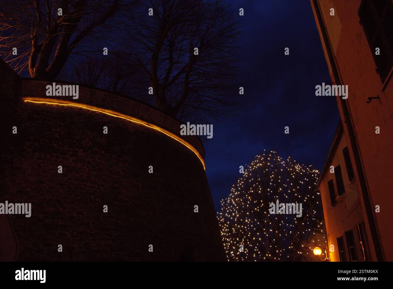 Luminarie di Larino, magia di luci | Turismo in Molise, image size:1300x954