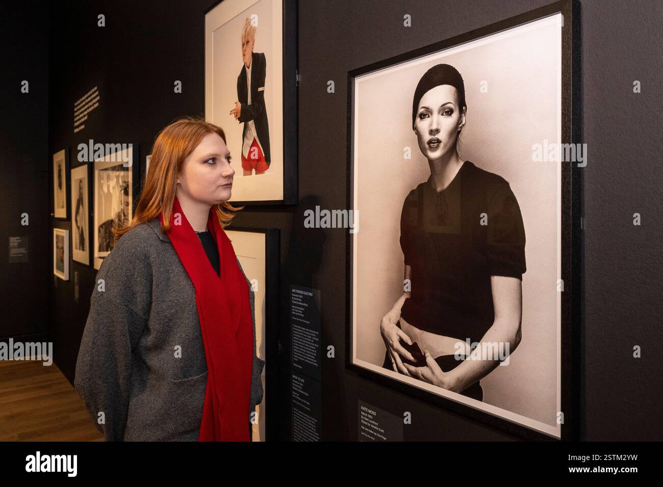 Kate moss 1993 hi-res stock photography and images - Alamy