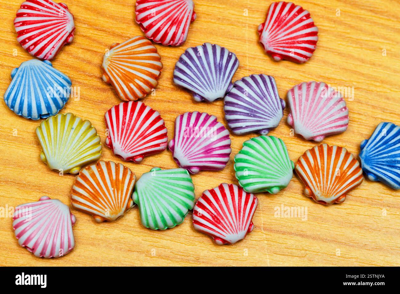 Craft with shells hi-res stock photography and images - Alamy