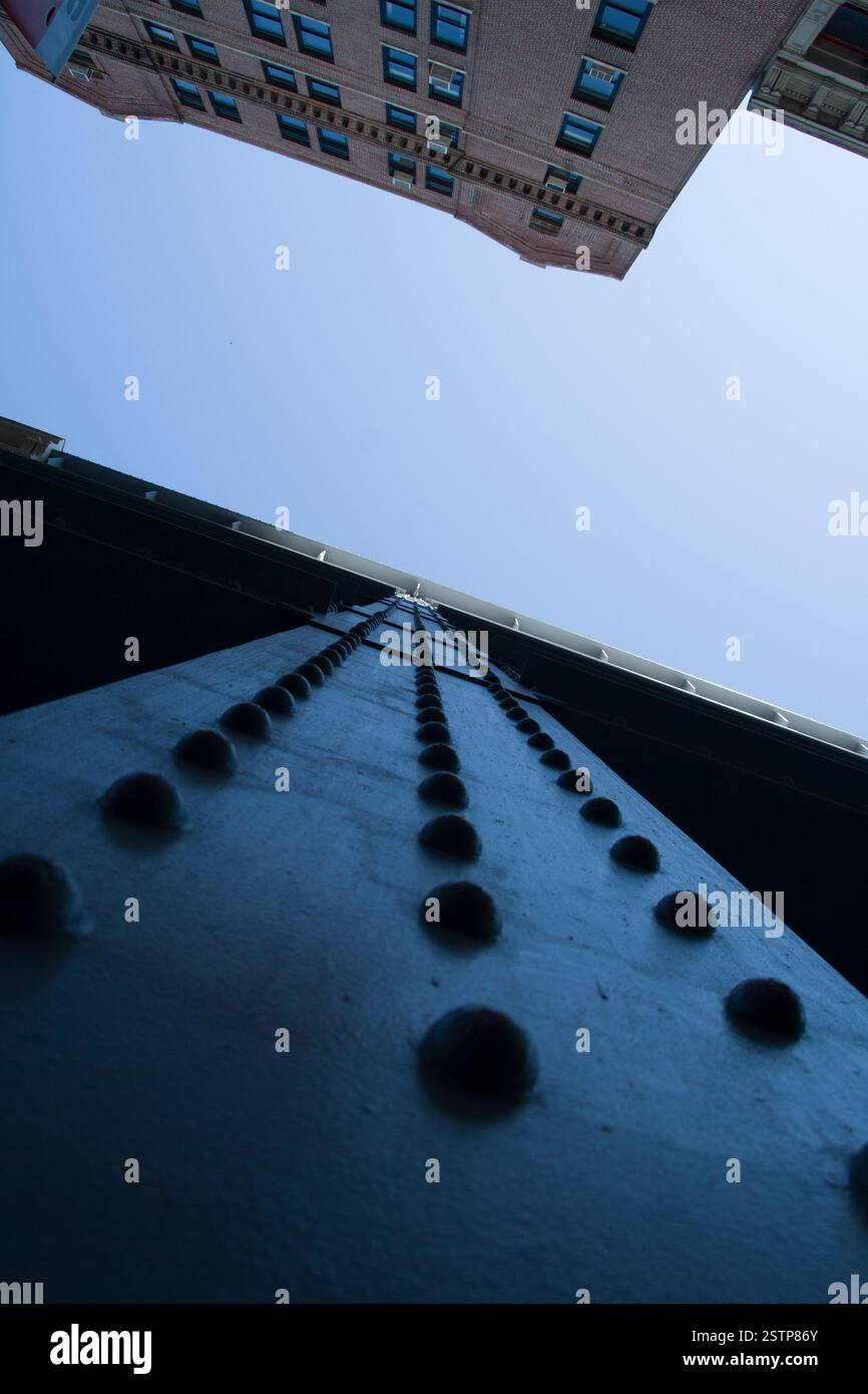 Rivets girder hi-res stock photography and images - Alamy