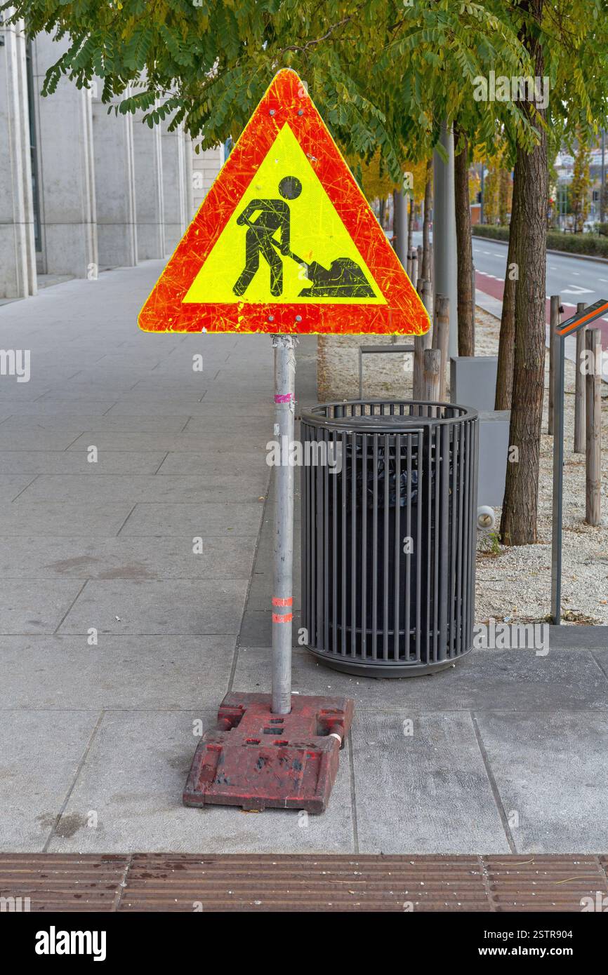 Road Works Pole Sign Stock Photo - Alamy