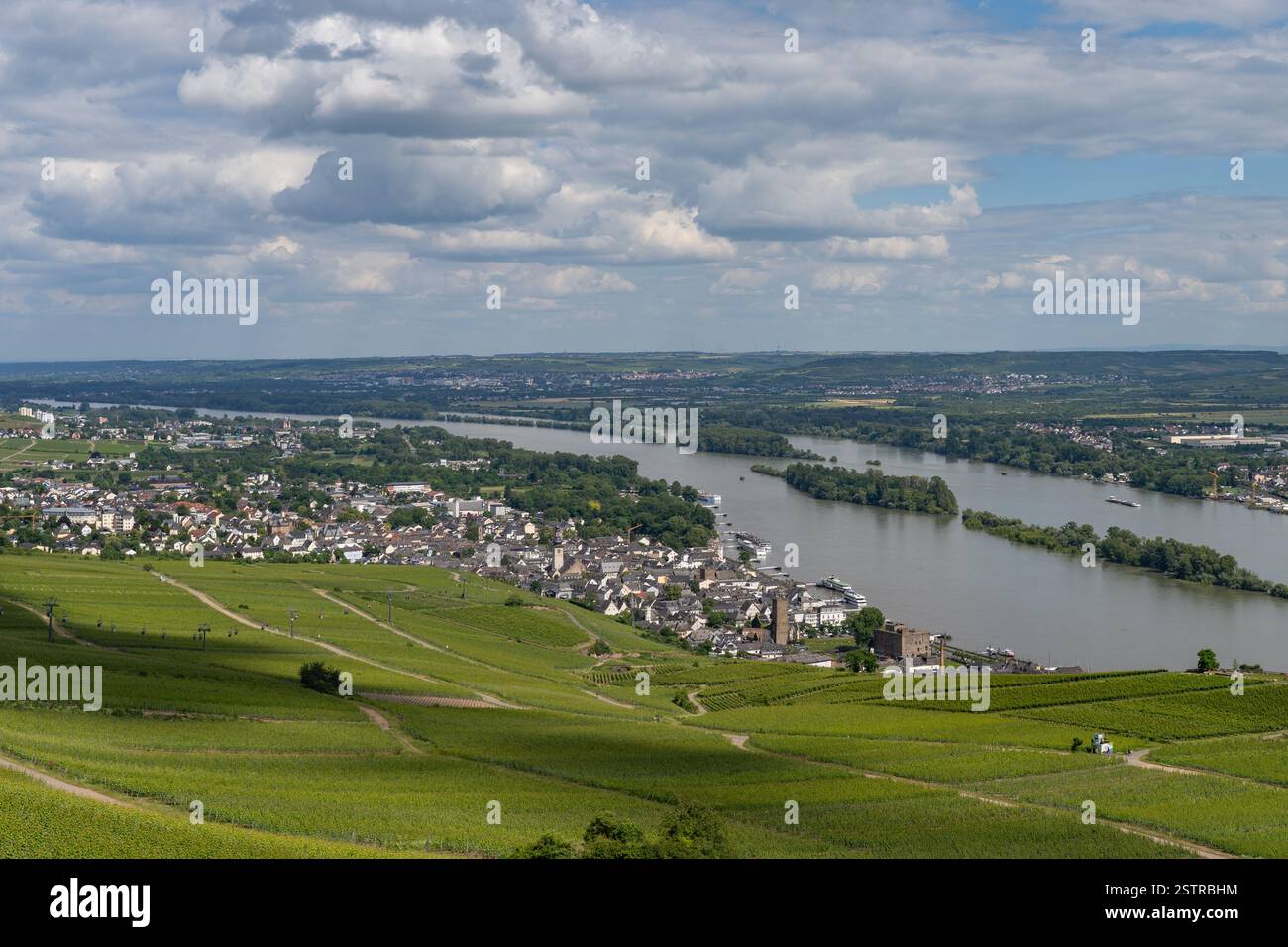 Rudesheim germany river aerial hi-res stock photography and images