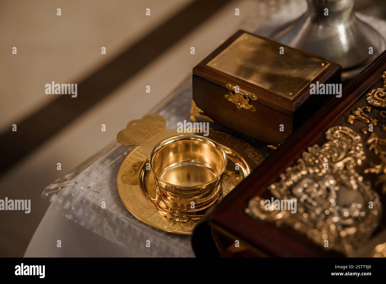 Important ritual objects hi-res stock photography and images - Alamy