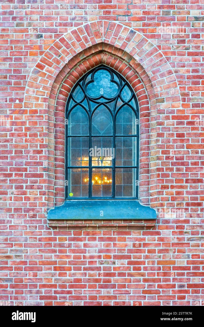 Cathedral window hi-res stock photography and images - Alamy