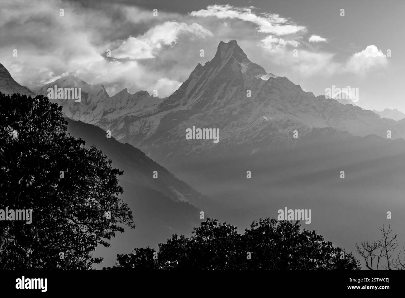 Black white sunrise photograph hi-res stock photography and images - Alamy