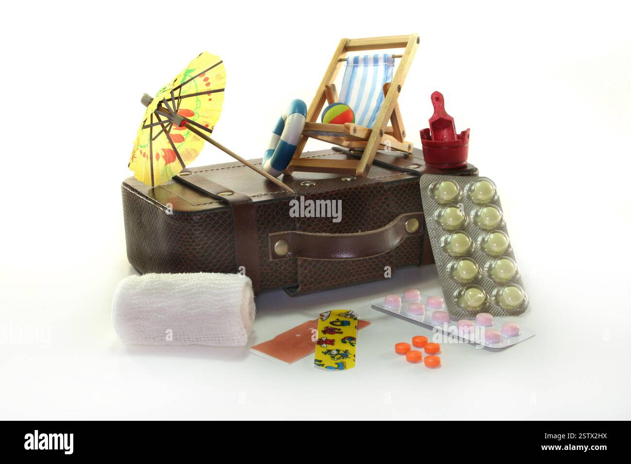 Kit first aid hi-res stock photography and images - Alamy