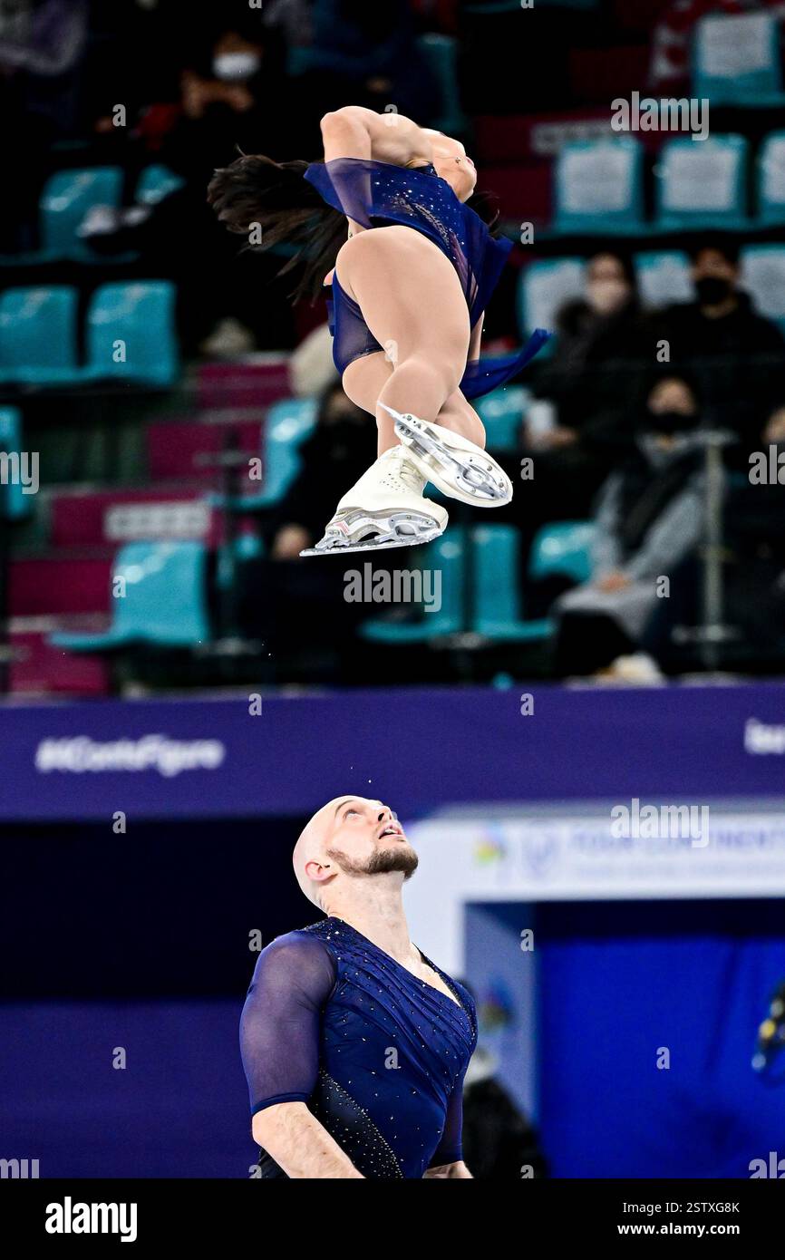 Ellie KAM & Danny O'SHEA (USA), during Pairs Short Program, at the ISU ...