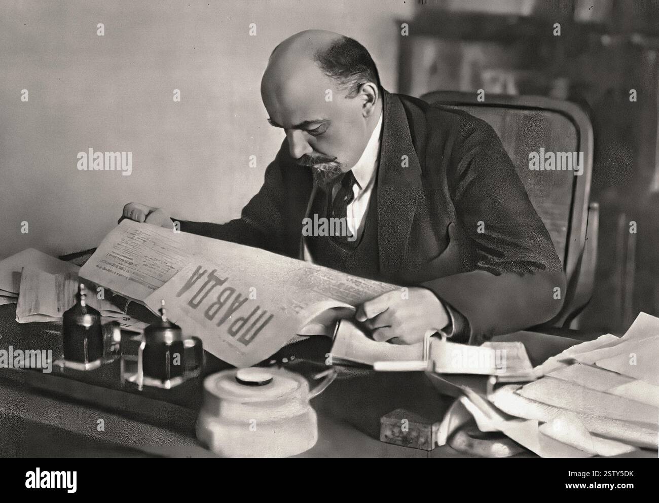 1983年 Vladimir llich LENIN。【レーニンの写真集、洋書】 英語洋書 レーニン全集 全45巻揃 【V. I. Lenin Collected Works