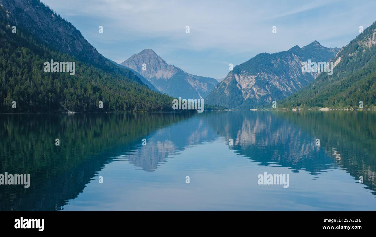 Tranquil waters plansee reflect hi-res stock photography and images - Alamy